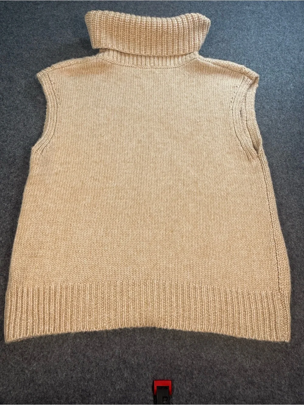 Express Nude Beige Cable Knit Turtleneck Sweater Vest Medium Cozy Chic Cabincore